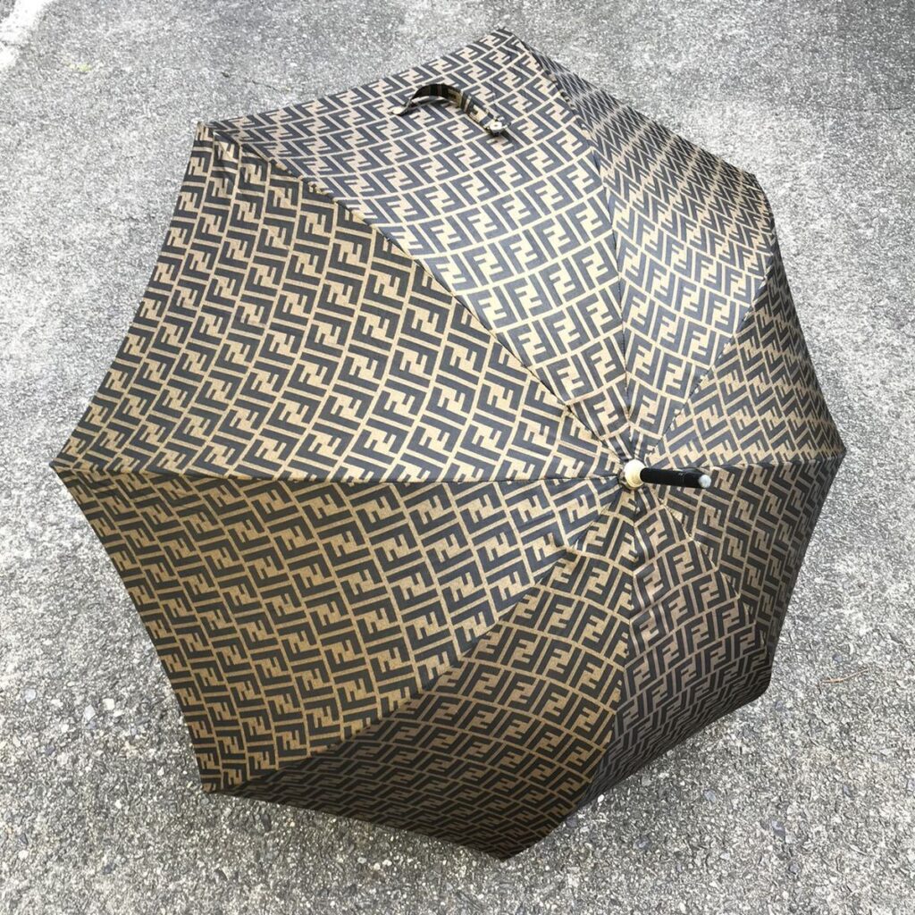 FENDIの傘